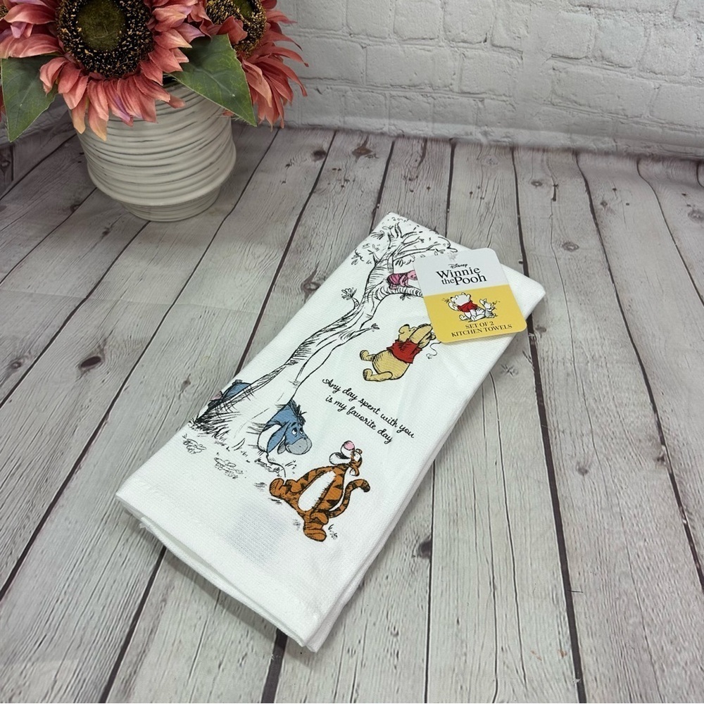 NWT Disney Winnie the Pooh tigger eeyore piglet 2pc cotton kitchen Towel